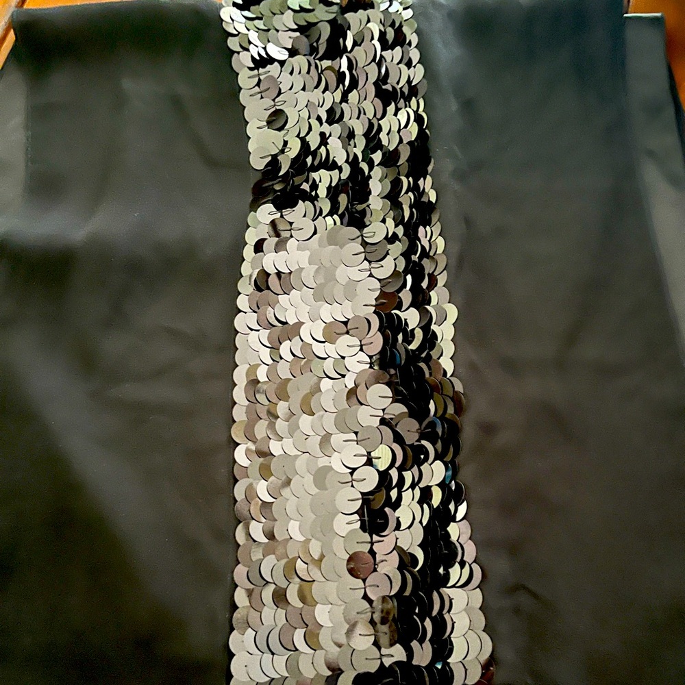 New without tags Worth Silk Scarf